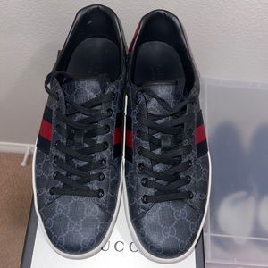 Gucci GG Supreme Sneakers
